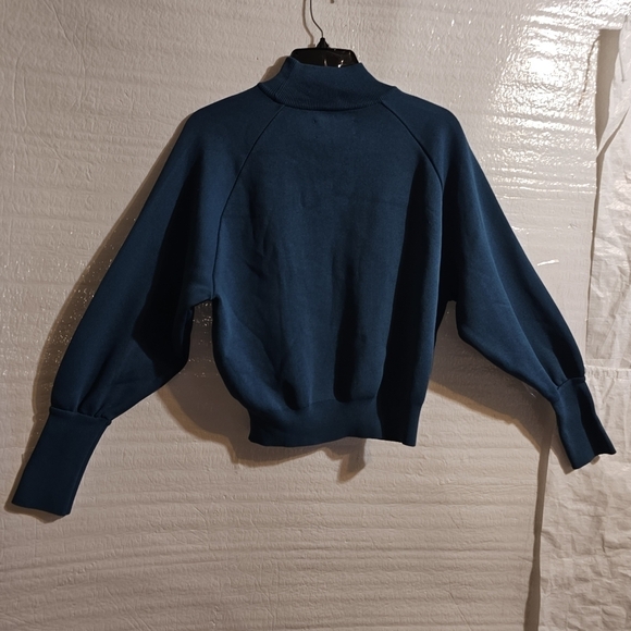 United Tokyo BlueTeal Sweater - Picture 7 of 10